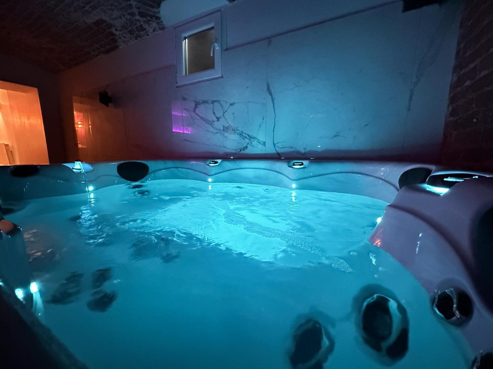 Le Bijou - Appartement, Sauna Et Jacuzzi - Lille Exteriör bild