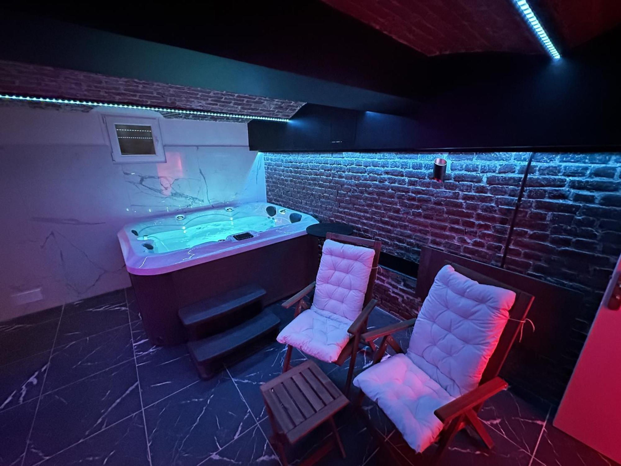 Le Bijou - Appartement, Sauna Et Jacuzzi - Lille Exteriör bild