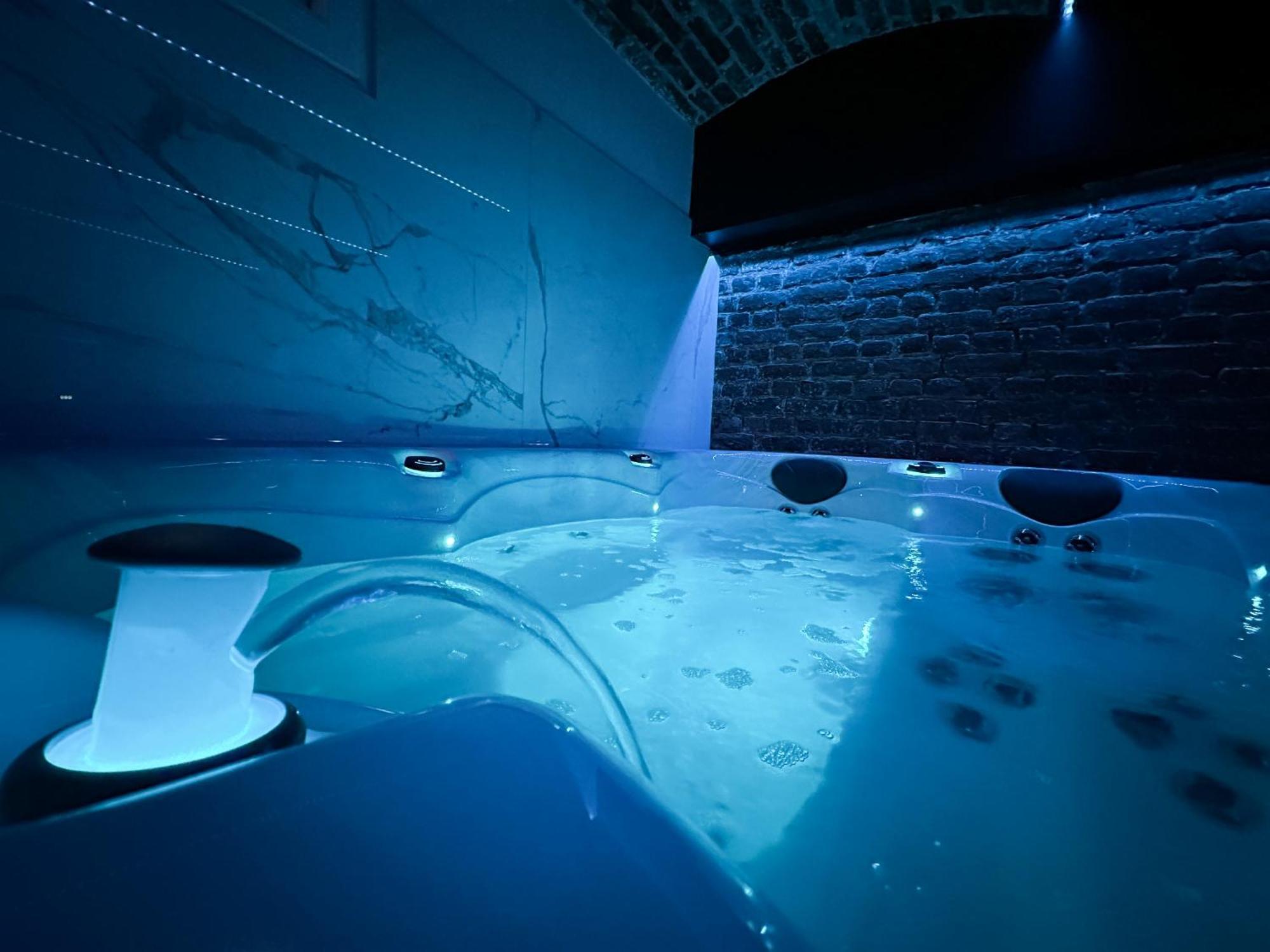 Le Bijou - Appartement, Sauna Et Jacuzzi - Lille Exteriör bild