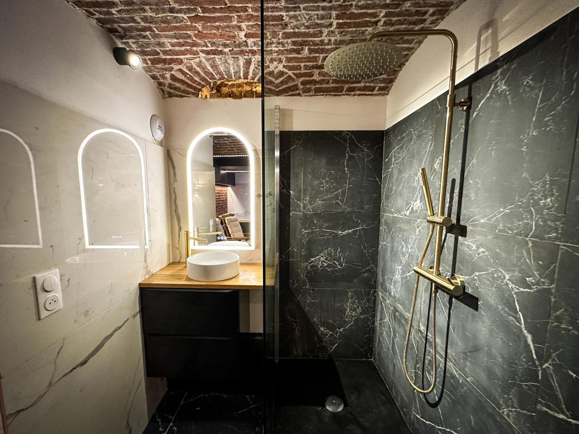 Le Bijou - Appartement, Sauna Et Jacuzzi - Lille Exteriör bild